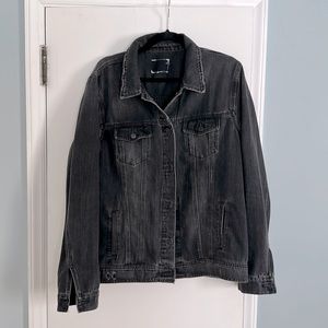Old Navy distressed black denim jacket. Size XL Tall.
